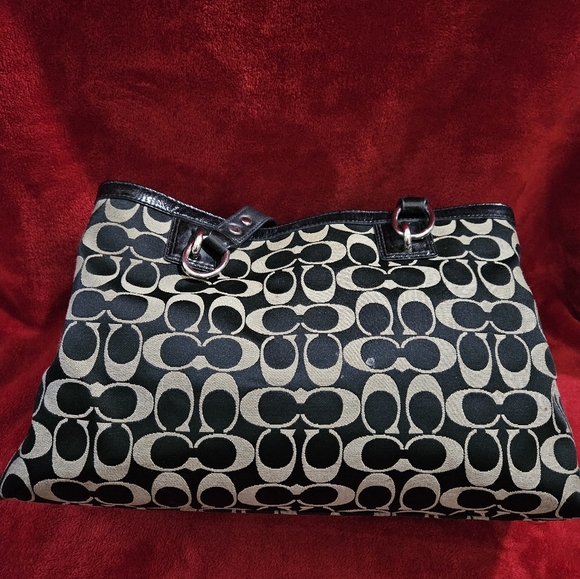 Coach Penelope Signature Shoulder Bag - Picture 6 of 16